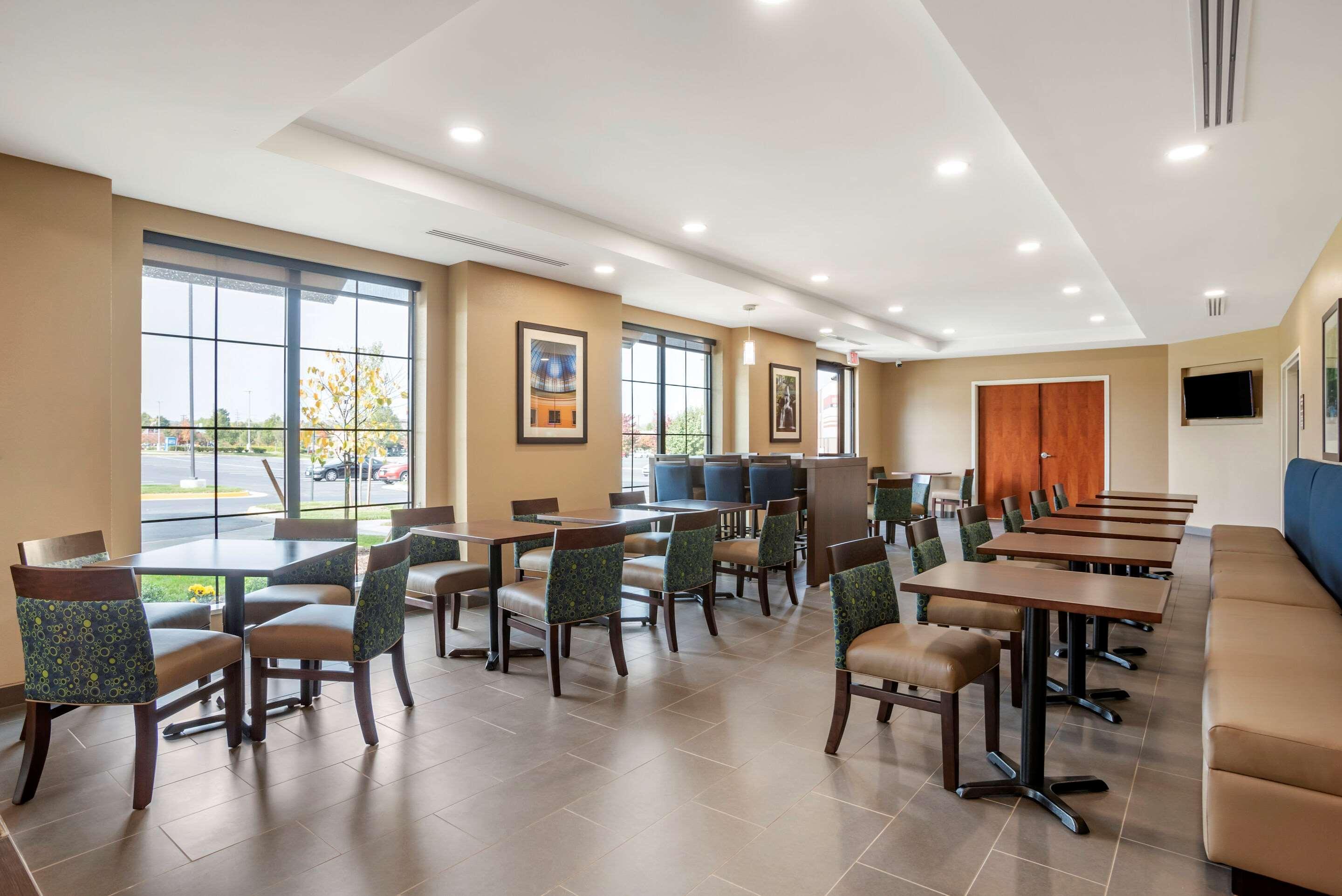 Comfort Inn & Suites Winchester Εξωτερικό φωτογραφία